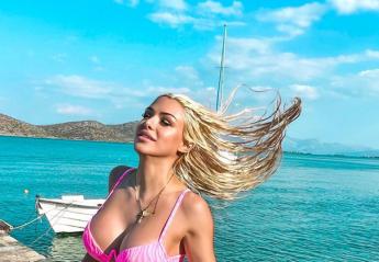 H Στέλλα Μιζεράκη κάνει διακοπές στην Κρήτη και ποζάρει με μπικίνι  - Κεντρική Εικόνα
