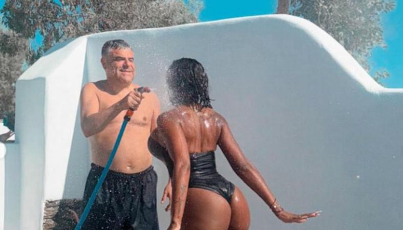 Οι Ελίζαμπεθ Ελέτσι και Νεκτάριος Λεμονίδης κάνουν διακοπές στην Πάρο - Κεντρική Εικόνα