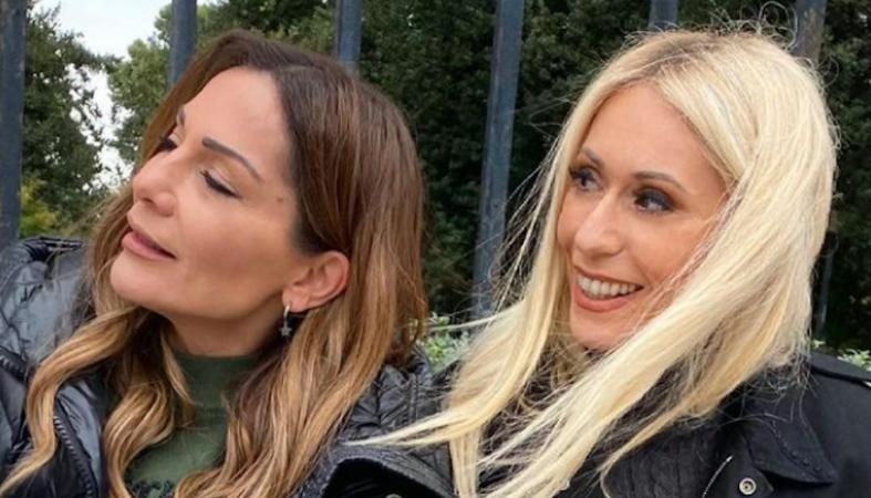 Η Μπακοδήμου (άθελά της) αποκάλυψε πού κάνει διακοπές μαζί με τη Βανδή - Κεντρική Εικόνα Η Μπακοδήμου (άθελά της) αποκάλυψε πού κάνει διακοπές μαζί με τη Βανδή - Κεντρική Εικόνα