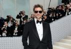 Met Gala: Πολλοί σταρ τίμησαν τον Karl Lagerfeld με κάποια αξεσουάρ [εικόνες]  - Κεντρική Εικόνα