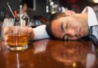 Αλκοόλ & "κενά μνήμης": Ειδικός εξηγεί ποιο είναι το πιο επικίνδυνο ποτό - Κεντρική Εικόνα