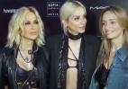 Σοφία Καρβέλα: Σύσσωμη η οικογένεια της στην παρουσίαση της νέας συλλογής μαγιό - Κεντρική Εικόνα