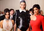 Met Gala: Οι Kardashians πόζαραν μαζί και έκλεψαν τις εντυπώσεις - Κεντρική Εικόνα