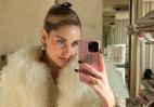 H Chiara Ferragni λέει πως το ιδανικό γιορτινό αξεσουάρ είναι φιόγκος στα μαλλιά - Κεντρική Εικόνα